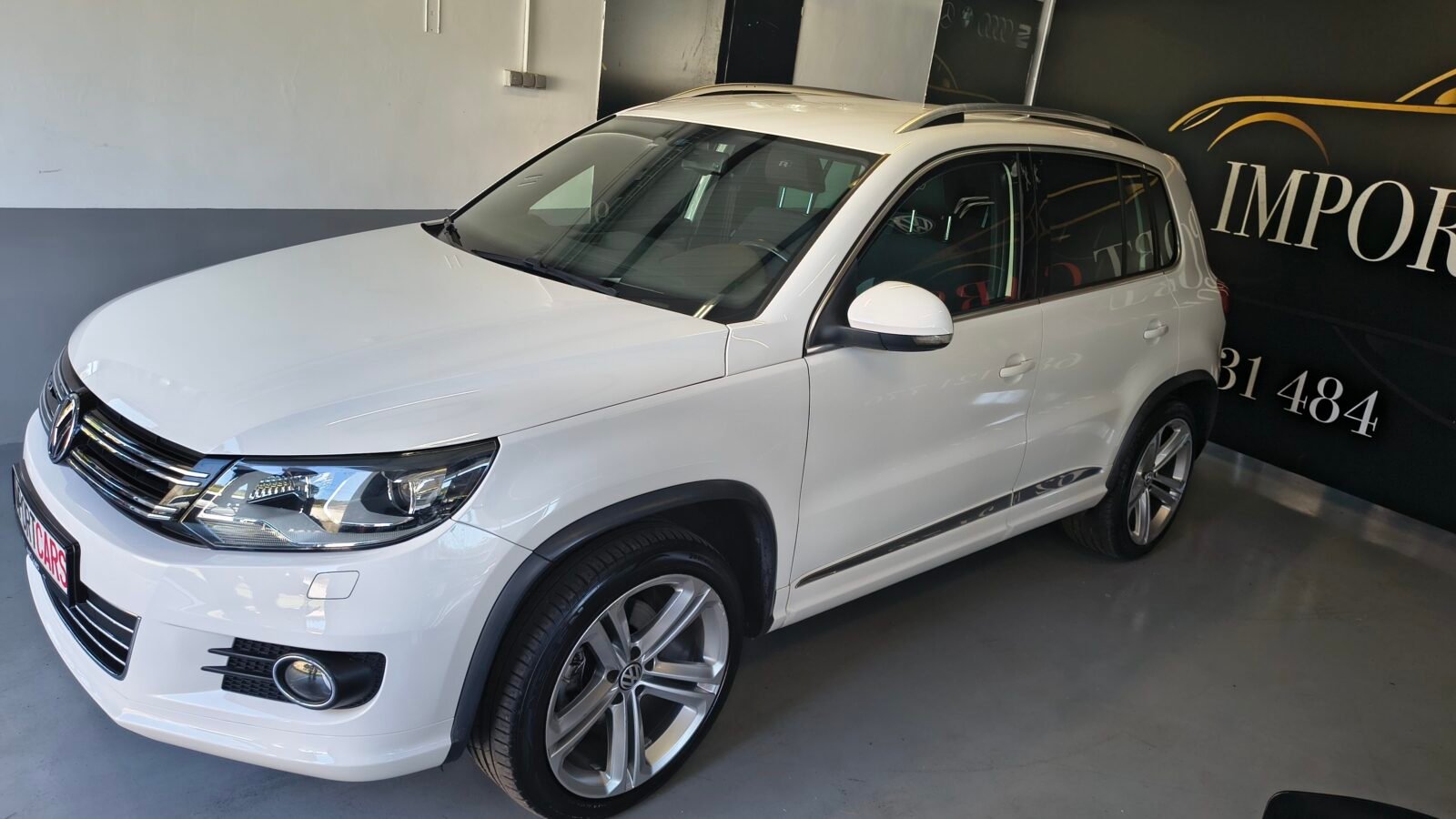 VOLKSWAGEN Tiguan RLINE 4 MOTION