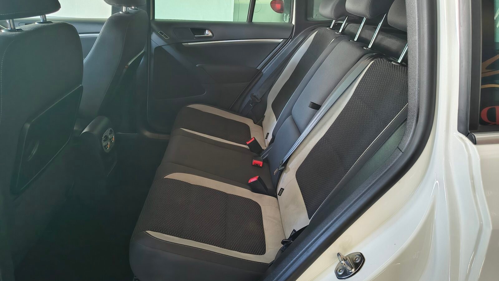 VOLKSWAGEN Tiguan RLINE 4 MOTION