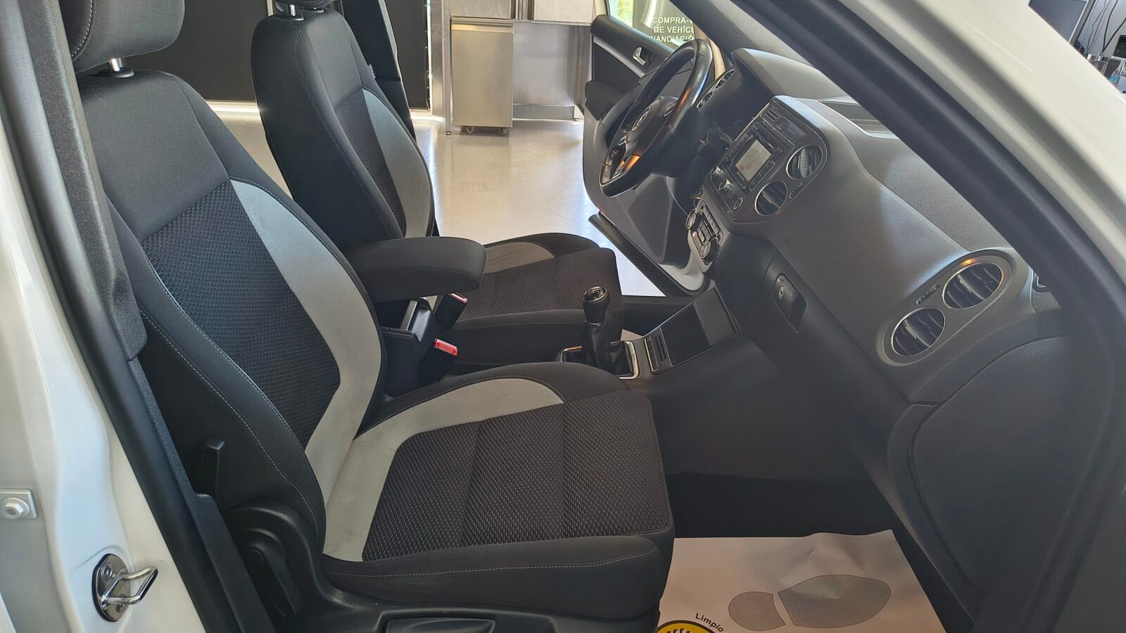 VOLKSWAGEN Tiguan RLINE 4 MOTION