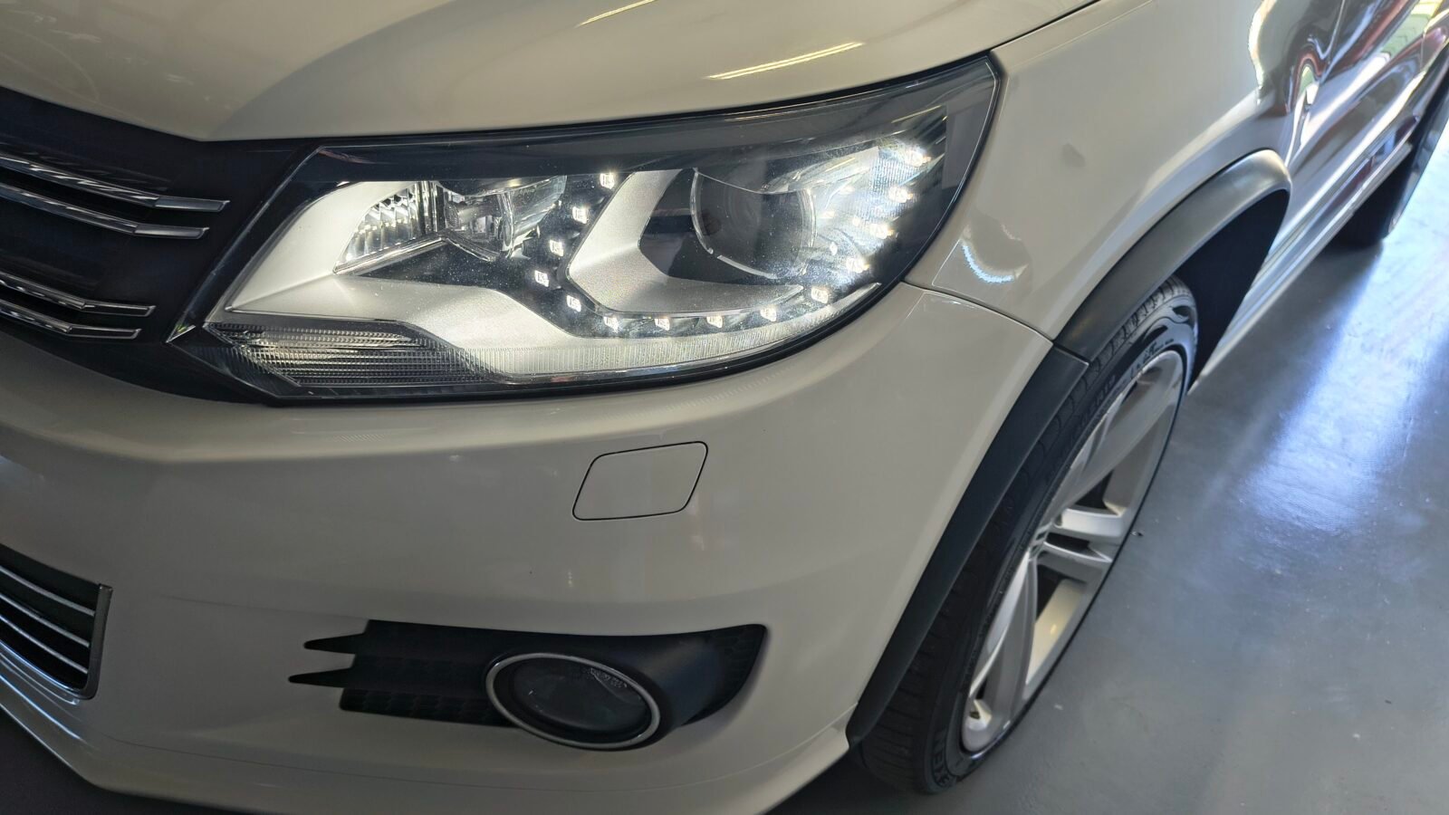 VOLKSWAGEN Tiguan RLINE 4 MOTION