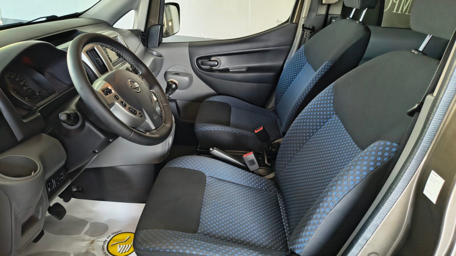 NISSAN NV200 7 PLAZAS