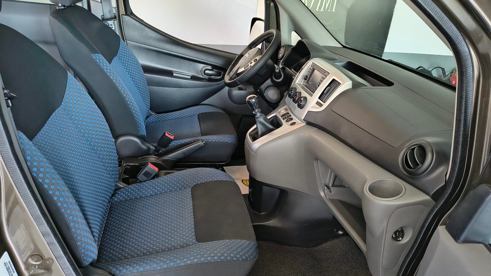 NISSAN NV200 7 PLAZAS